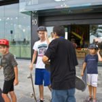 Clases de skate promocionales en Boardridiers Barceloneta | Doctown